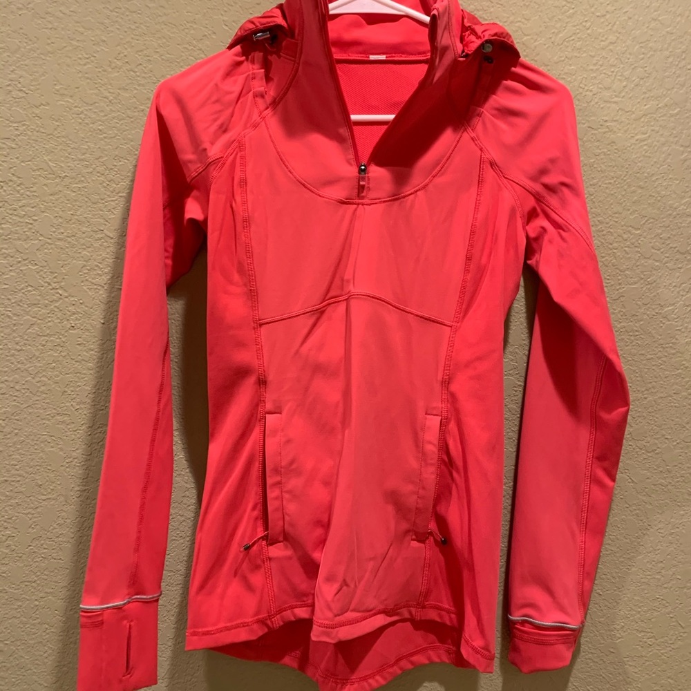 Lululemon Pink SZ 4 pullover